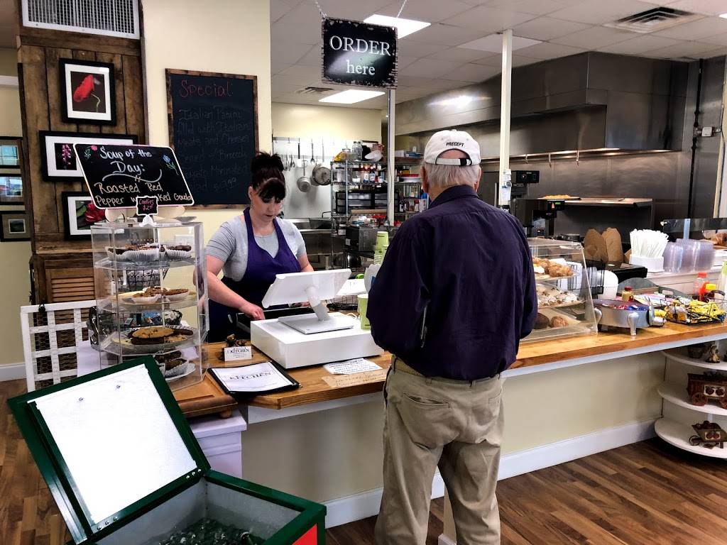 Sandi’s Kitchen | restaurant | 3754 Brevard Rd #117, Horse Shoe, NC 28742, USA | 8288910018 OR +1 828-891-0018