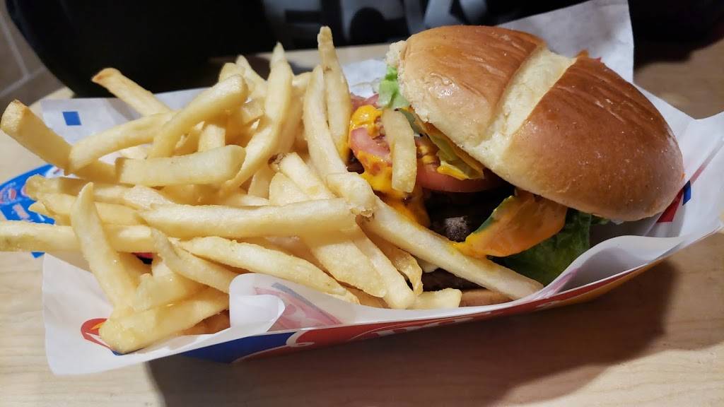 Dairy Queen Grill & Chill | restaurant | 3190 W 10th St, Greeley, CO 80634, USA | 9703510881 OR +1 970-351-0881