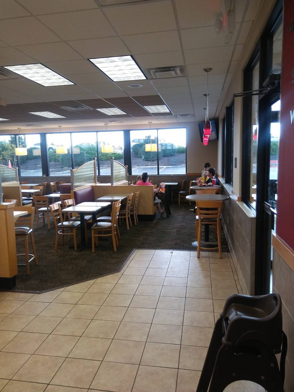 Wendys | restaurant | 2355 N Franklin St, Christiansburg, VA 24073, USA | 5403811483 OR +1 540-381-1483