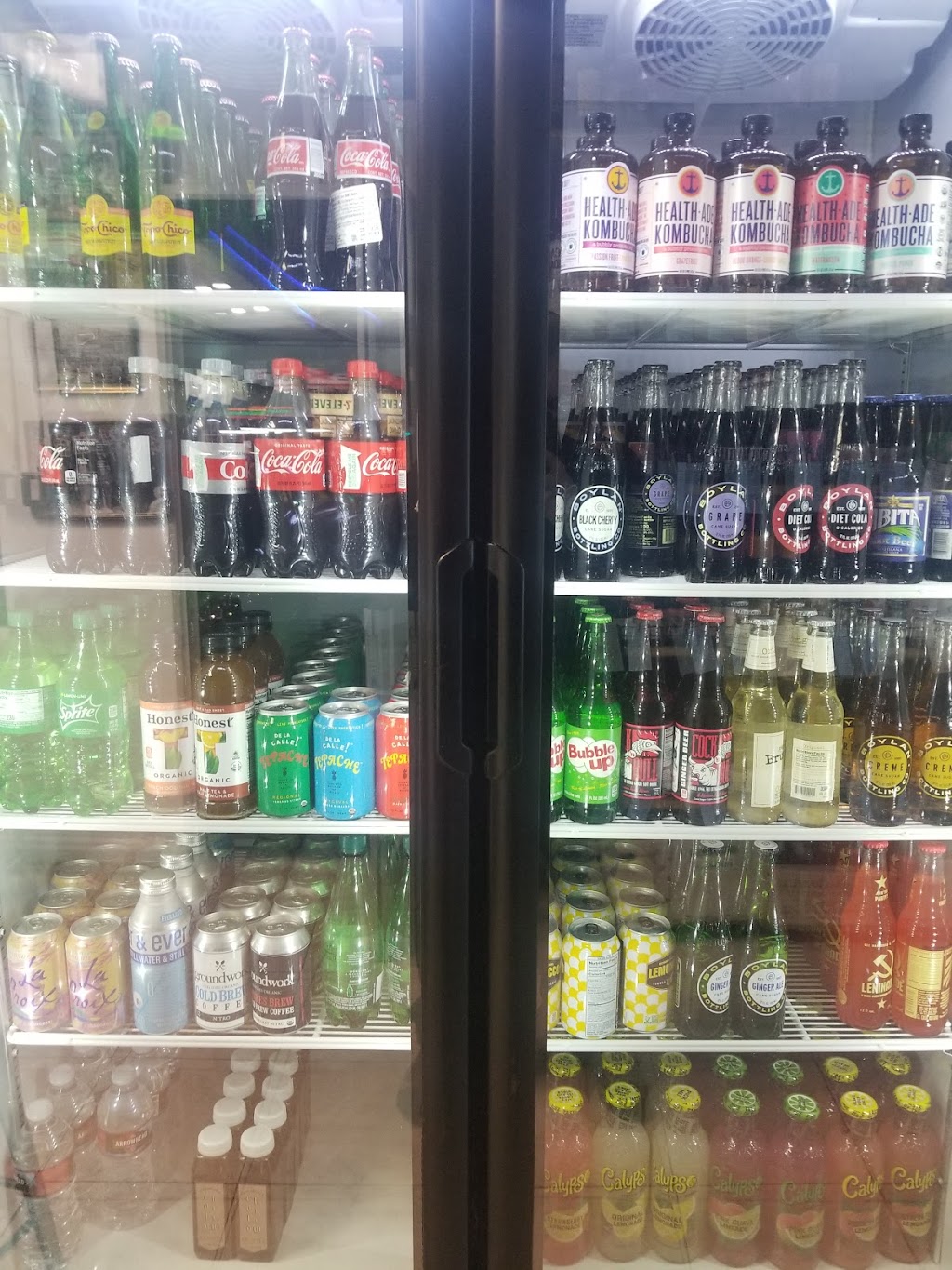 The Heights Deli & Bottle Shop 2 | restaurant | 2135 N San Fernando Rd, Los Angeles, CA 90065, USA | 3233322928 OR +1 323-332-2928