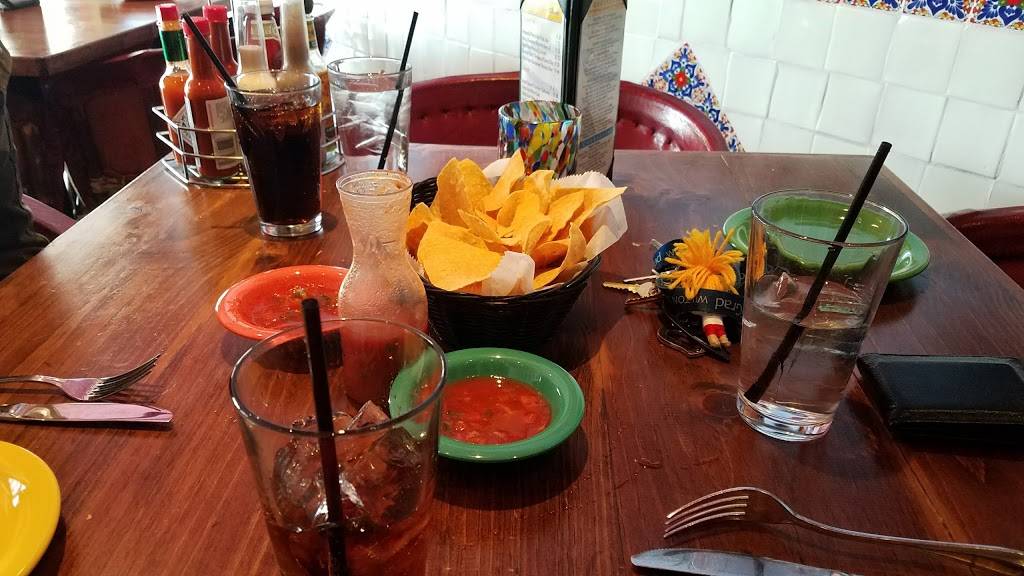 Rio Bravo Tacos & Tequila | restaurant | 1879 Palmer Ave, Larchmont, NY 10538, USA | 9143411546 OR +1 914-341-1546