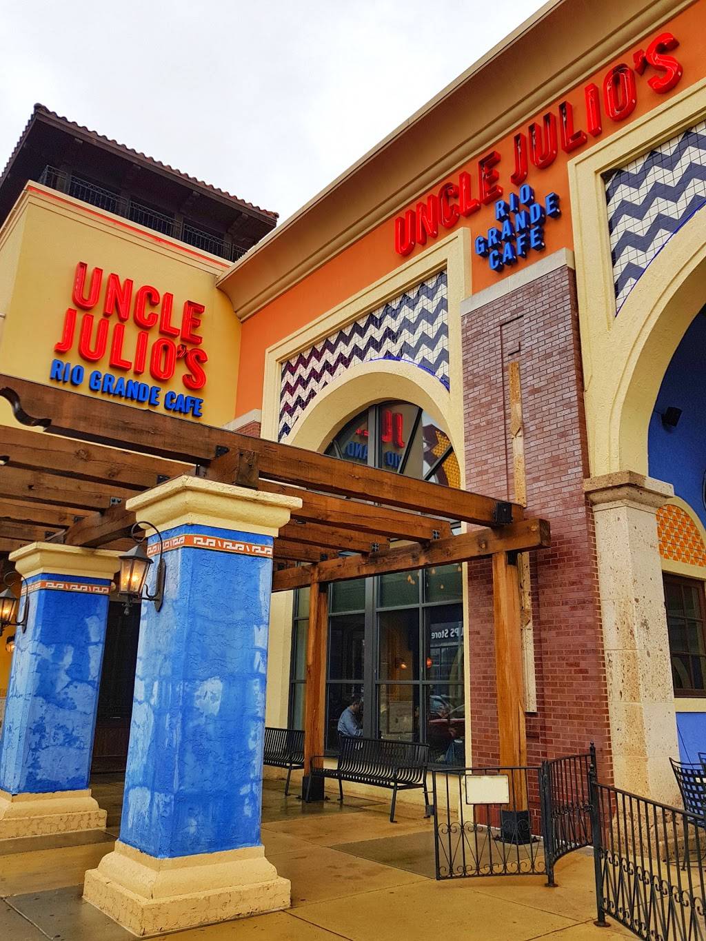 Uncle Julios Mexican From Scratch | restaurant | 14900 Potomac Town Pl, Woodbridge, VA 22191, USA | 7037637322 OR +1 703-763-7322