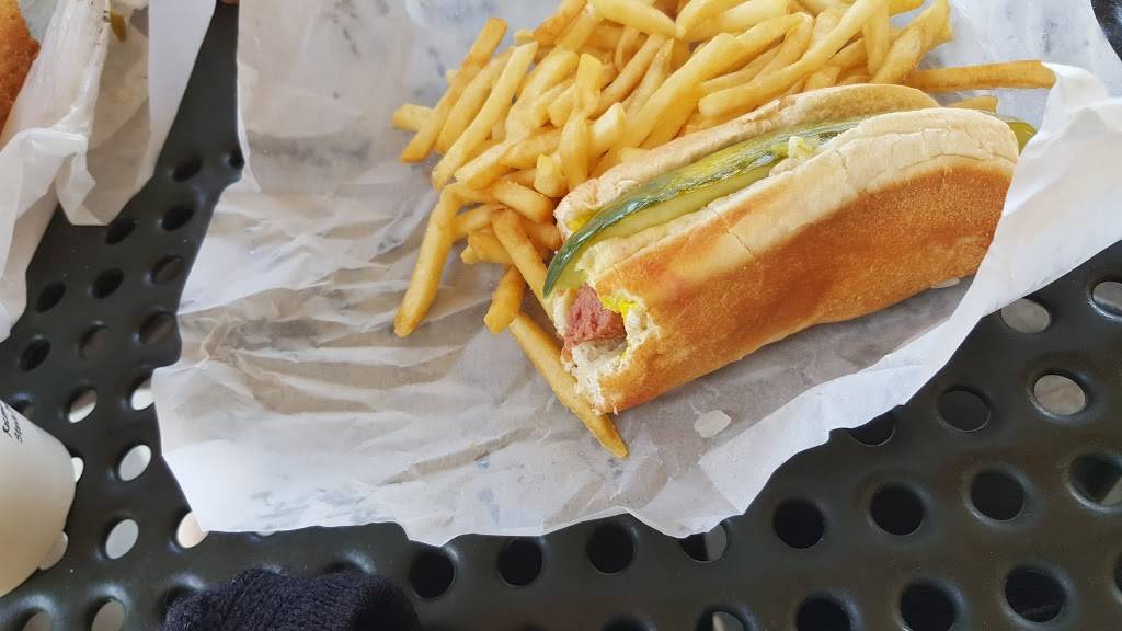 Johnnies Beef | restaurant | 7500 W North Ave, Elmwood Park, IL 60707, USA | 7084526000 OR +1 708-452-6000