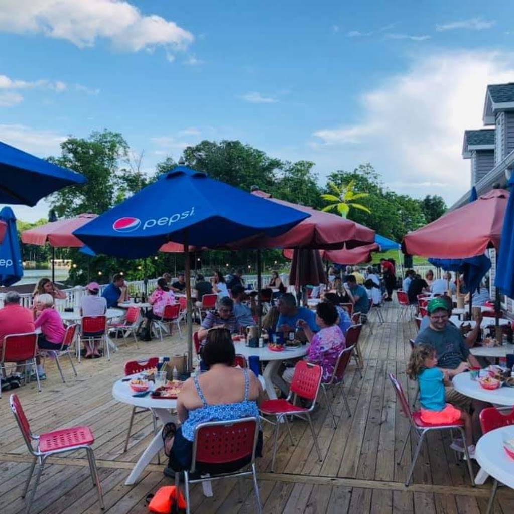 Tims at Lake Anna Restaurant & Crabhouse | restaurant | 200 G Boardwalk Way, Mineral, VA 23117, USA | 5408945011 OR +1 540-894-5011