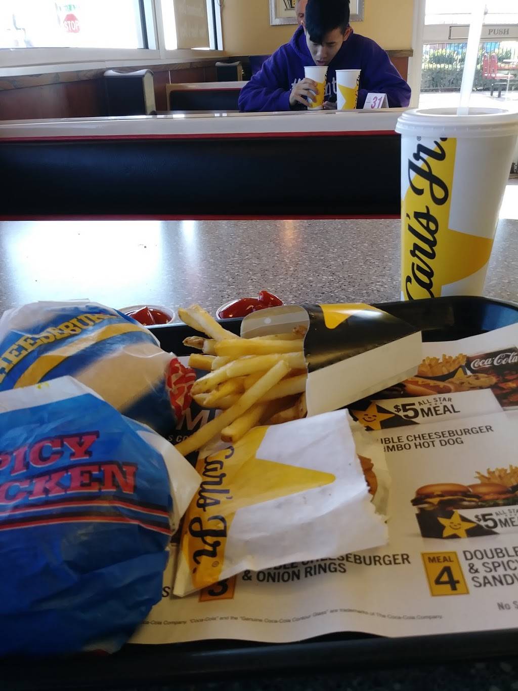 Carls Jr. | restaurant | 125 Gateway Dr, Dixon, CA 95620, USA | 7076781372 OR +1 707-678-1372