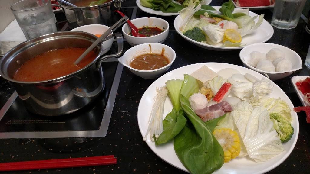 Double 10 Mini Hot Pot | restaurant | 2102, 1272 S Park St, Madison, WI 53715, USA | 6084673330 OR +1 608-467-3330