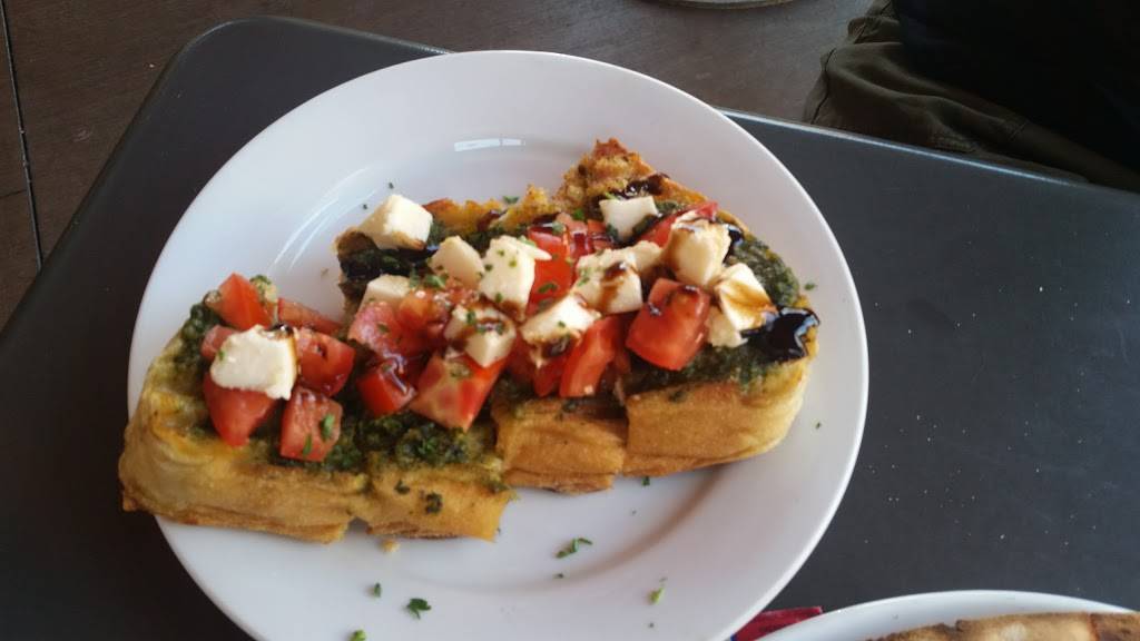 Sauce Pizza & Wine | restaurant | 7135 E Camelback Rd, Scottsdale, AZ 85251, USA | 4803218844 OR +1 480-321-8844