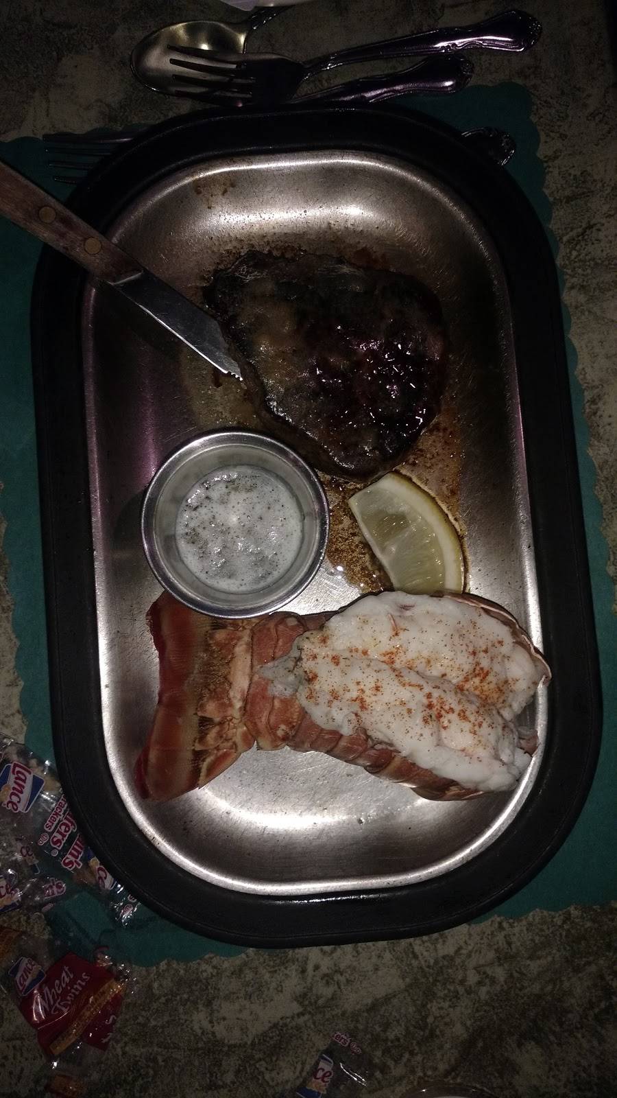 Club 22 | restaurant | N3925 Friendship Circle, Shawano, WI 54166, USA | 7155263800 OR +1 715-526-3800