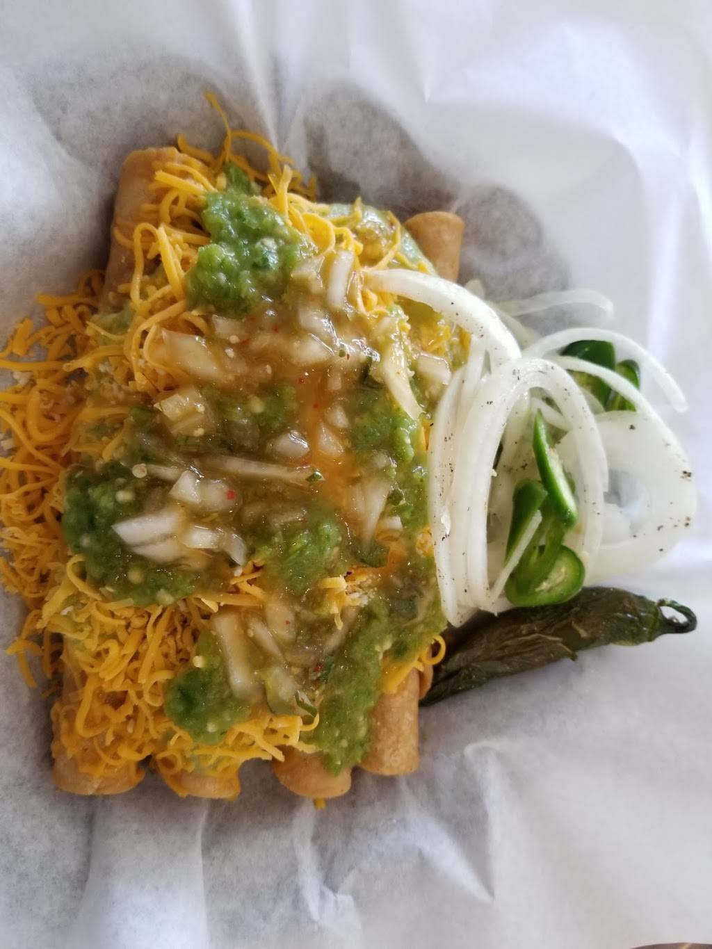 Santanas Mexican Food | restaurant | 10050 Mission Gorge Rd, Santee, CA 92071, USA | 6196317680 OR +1 619-631-7680