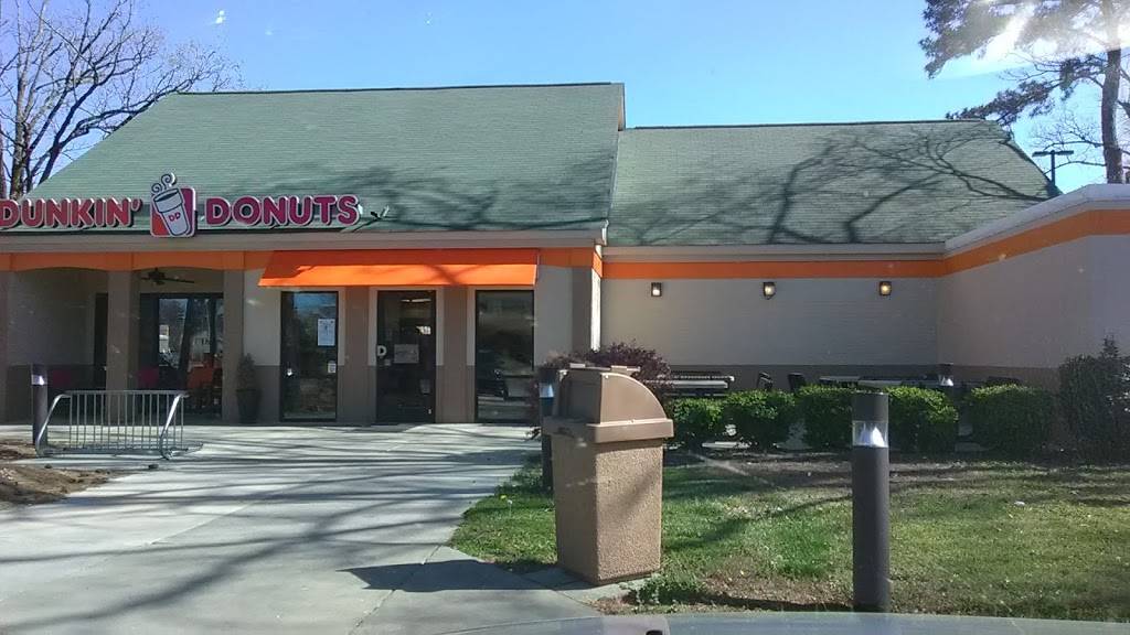 Dunkin | bakery | 2113 Nash St N, Wilson, NC 27896, USA | 2529914774 OR +1 252-991-4774