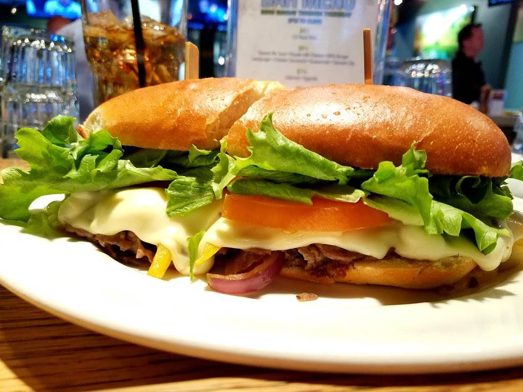 Blue Ridge Grill | restaurant | 955 Edwards Ferry Rd NE, Leesburg, VA 20176, USA | 7036695505 OR +1 703-669-5505