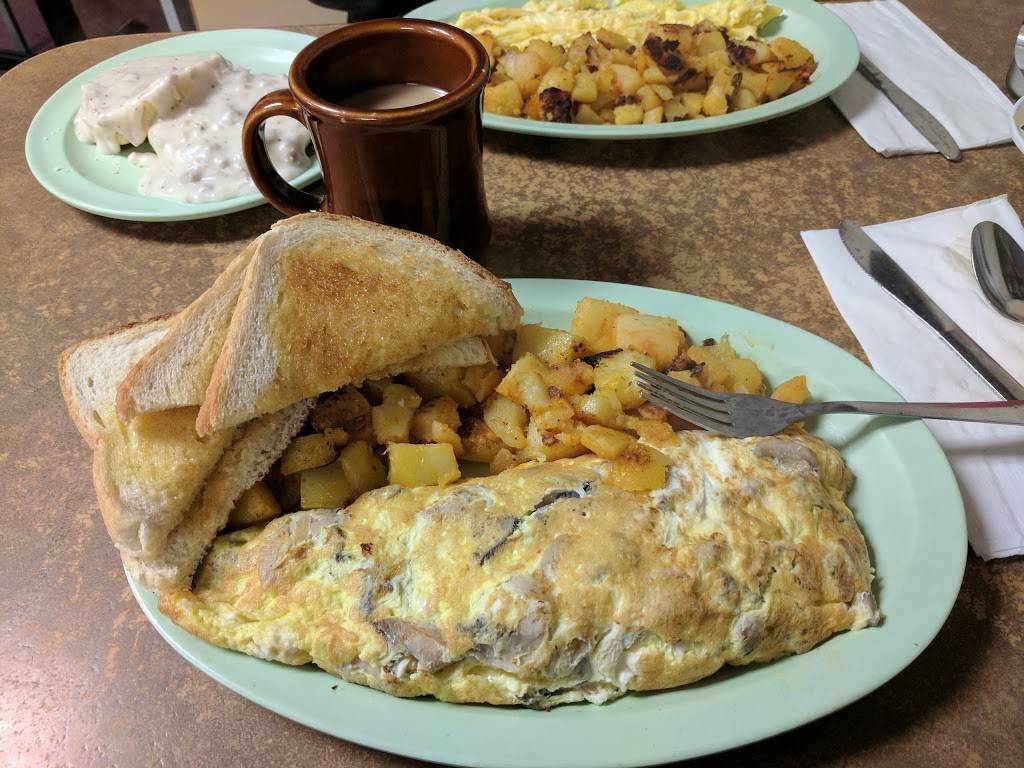 Bettys Restaurant | restaurant | 1137 Charles St, North Providence, RI 02904, USA | 4017247993 OR +1 401-724-7993