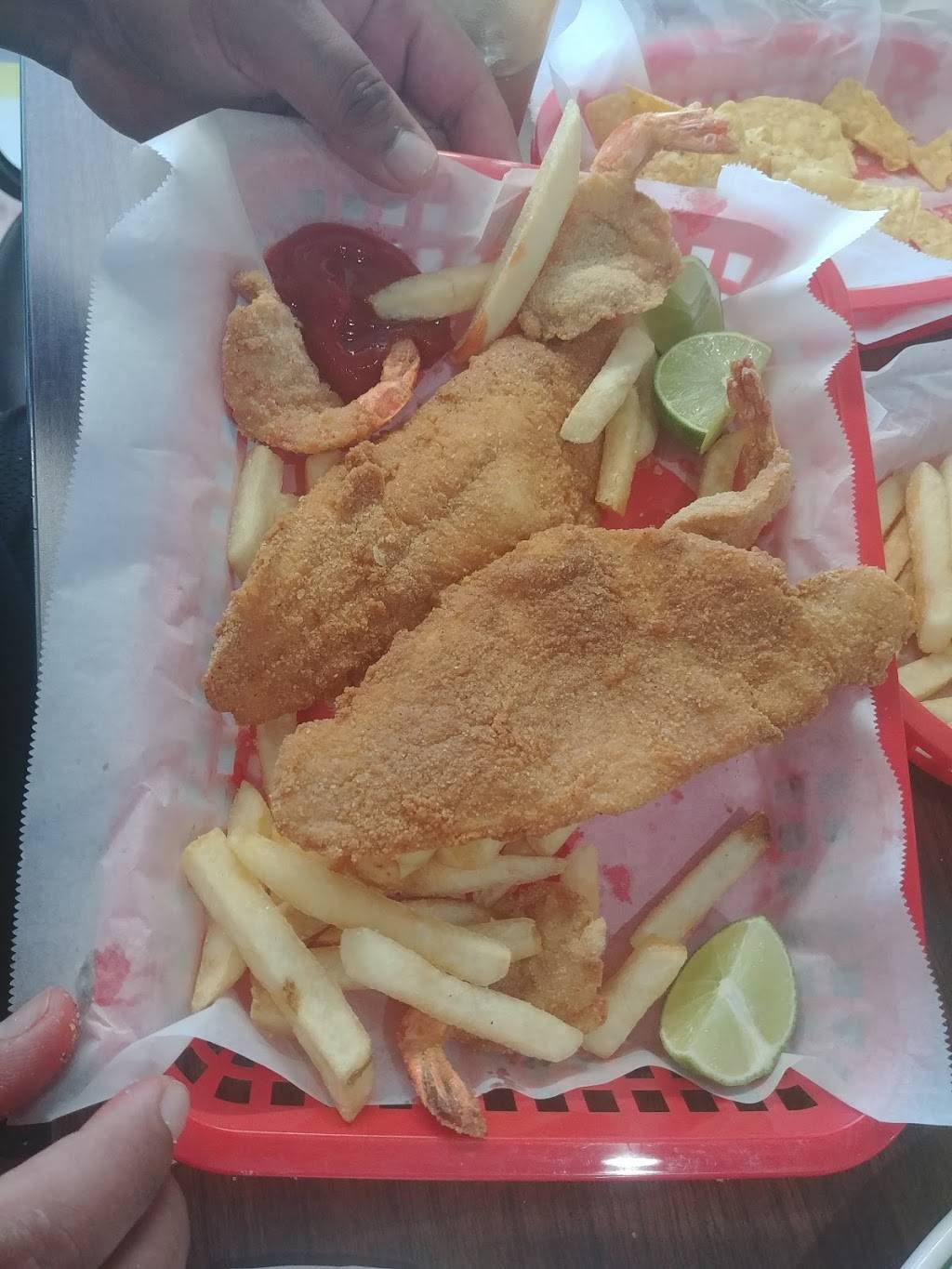 7 Mares Ostioneria #6 Seafood | restaurant | 2411 W Ave M, Temple, TX 76504, USA | 2145490313 OR +1 214-549-0313