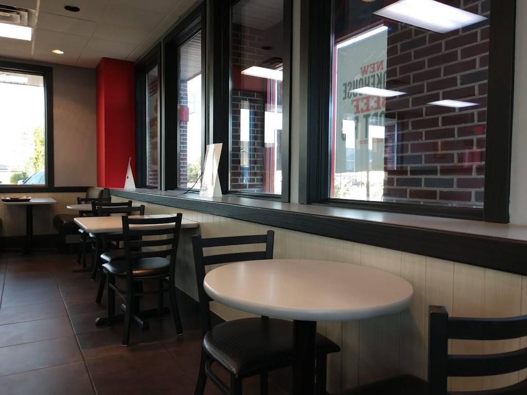 Arbys | restaurant | 347 Milan Ave, Norwalk, OH 44857, USA | 4196632729 OR +1 419-663-2729