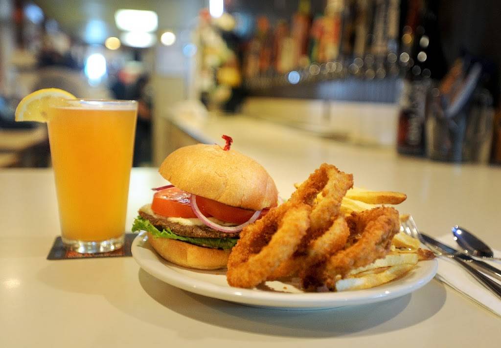 Danettes Brick Oven Pub | restaurant | 2875 Ray Lawyer Dr, Placerville, CA 95667, USA | 5306227420 OR +1 530-622-7420