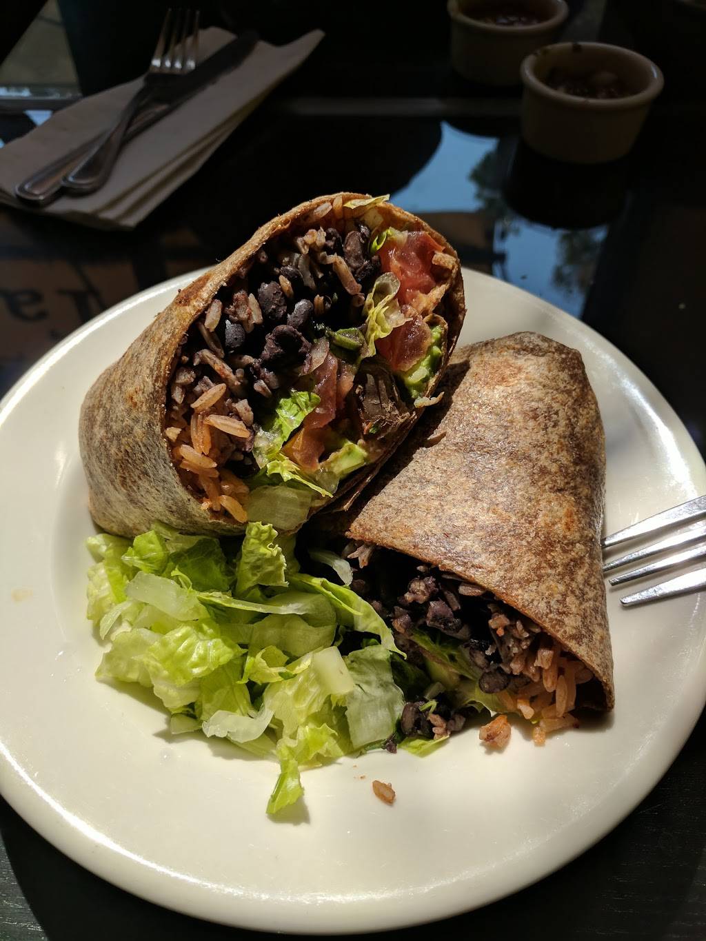 J&R Tacos | restaurant | 437 W Main St, Merced, CA 95340, USA | 2093842923 OR +1 209-384-2923