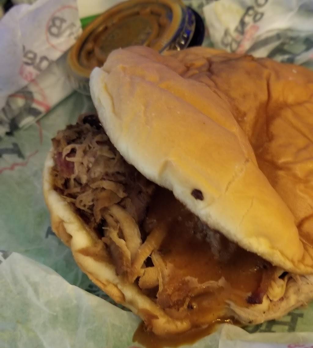 Hog N Bones | restaurant | 755 N 1st St, Jesup, GA 31545, USA | 9123852657 OR +1 912-385-2657