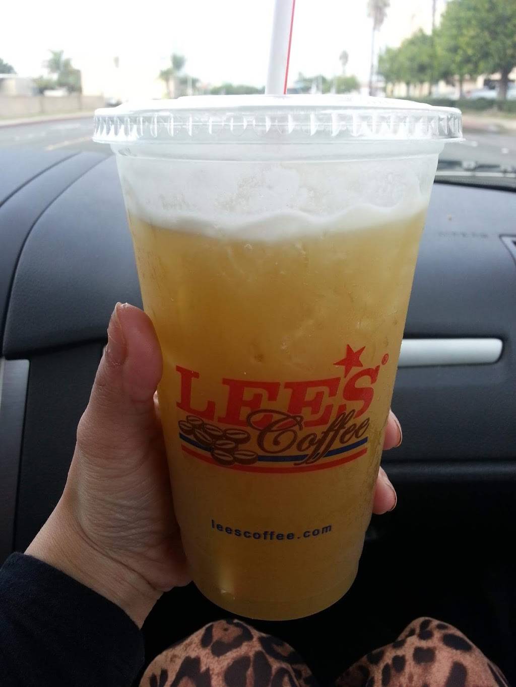 Lees Sandwiches | restaurant | 2958 E Anaheim St, Long Beach, CA 90804, USA | 5628569888 OR +1 562-856-9888