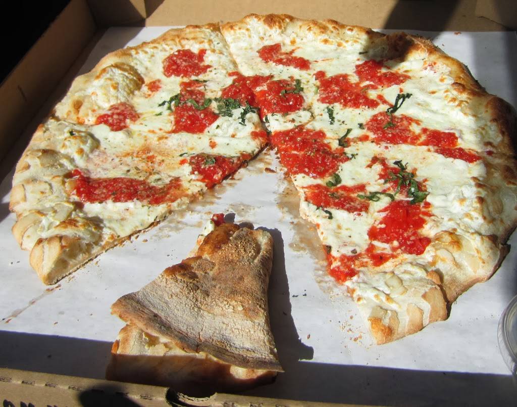 828 Family Pizzeria | restaurant | 1854 Hendersonville Rd D, Asheville, NC 28803, USA | 8282770004 OR +1 828-277-0004