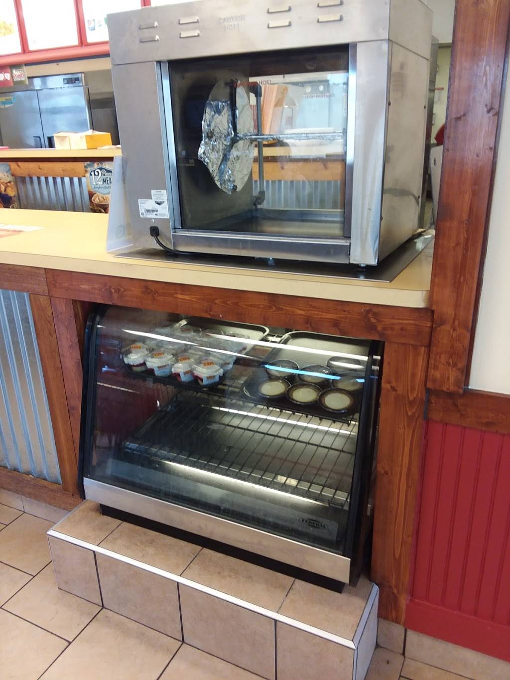 Lees Famous Recipe Chicken | restaurant | 5030 Montgomery Rd #2129, Cincinnati, OH 45212, USA | 5133512224 OR +1 513-351-2224