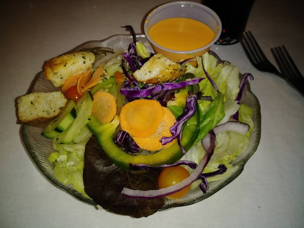 Skyline Restaurant & Banquet | restaurant | 106 Ella Grasso Turnpike, Windsor Locks, CT 06096, USA | 8606239296 OR +1 860-623-9296