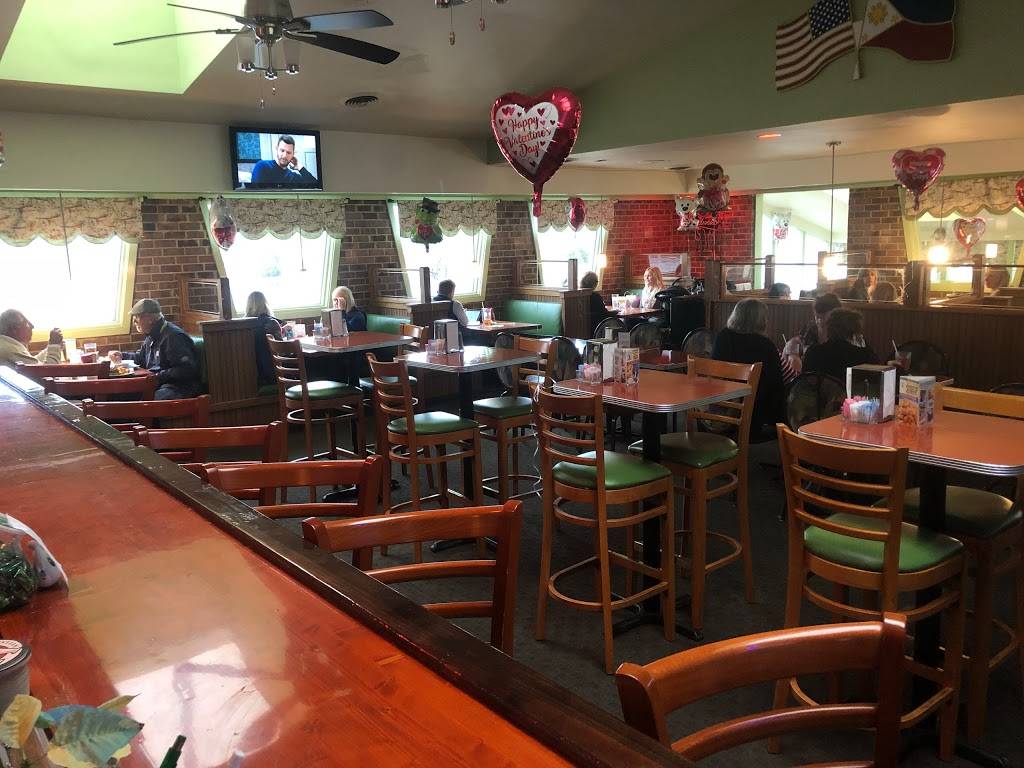 Christines Casual Dining | restaurant | 5770 Harrison Ave, Cincinnati, OH 45248, USA | 5135741273 OR +1 513-574-1273