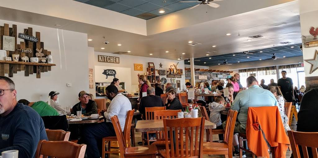 Henhouse Cafe | restaurant | 805 N Dobson Rd, Mesa, AZ 85201, USA | 4805507474 OR +1 480-550-7474