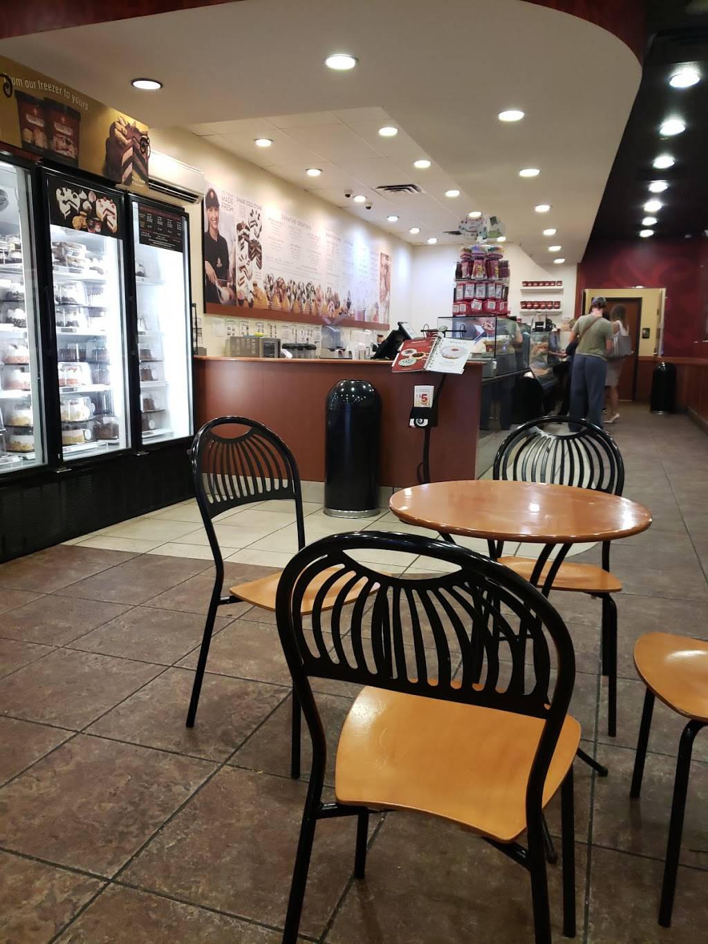 Cold Stone Creamery | bakery | 356 High St, Morgantown, WV 26505, USA | 3042922653 OR +1 304-292-2653