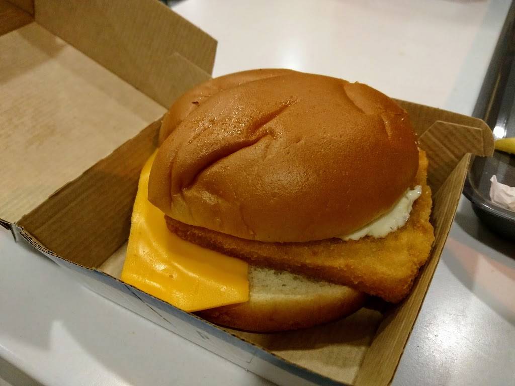 McDonalds | cafe | 1256 Eglinton Ave W, Mississauga, ON L5M 2B5, Canada | 9058190550 OR +1 905-819-0550