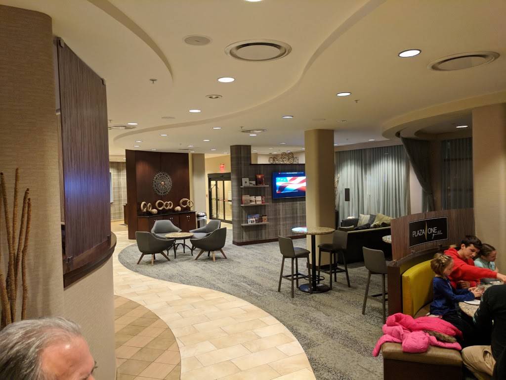 Plaza One Grille | restaurant | 1 Riverfront Plaza, Hamilton, OH 45011, USA | 5138966200 OR +1 513-896-6200