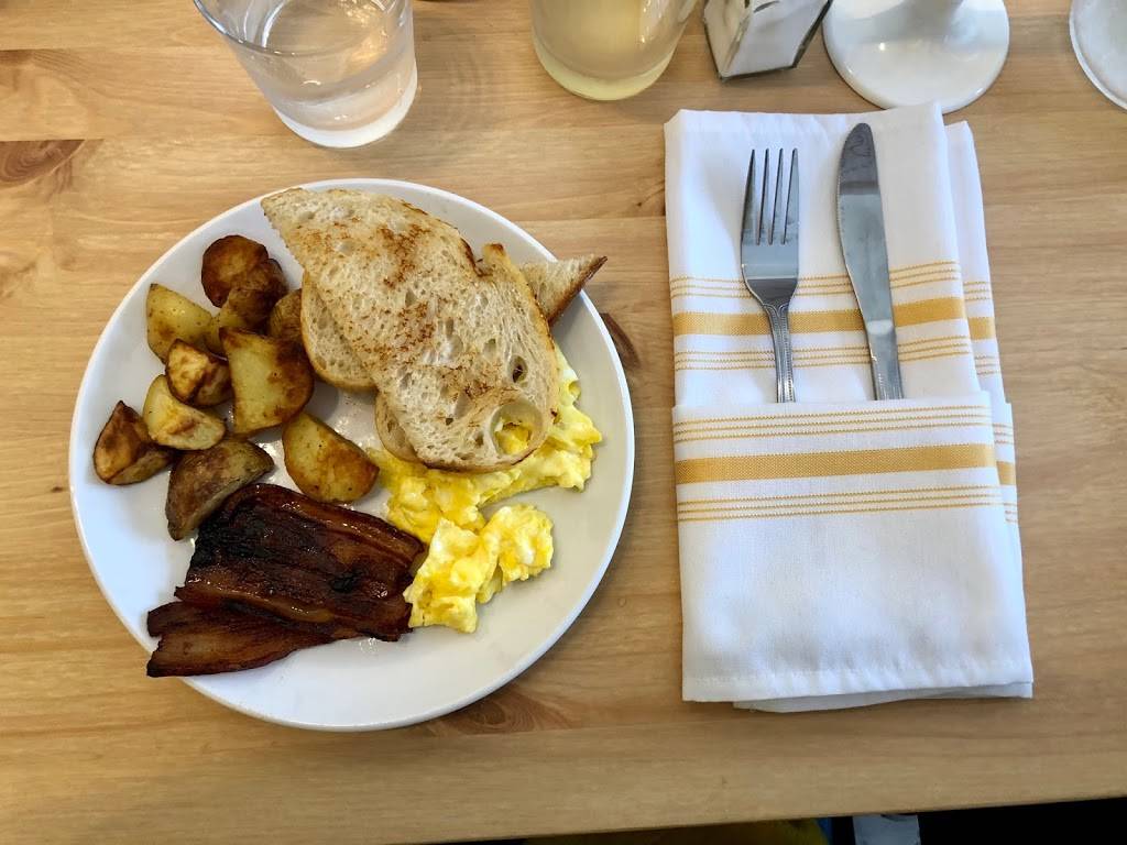 Benedict | restaurant | 405 S Union St, Traverse City, MI 49684, USA | 2314211000 OR +1 231-421-1000