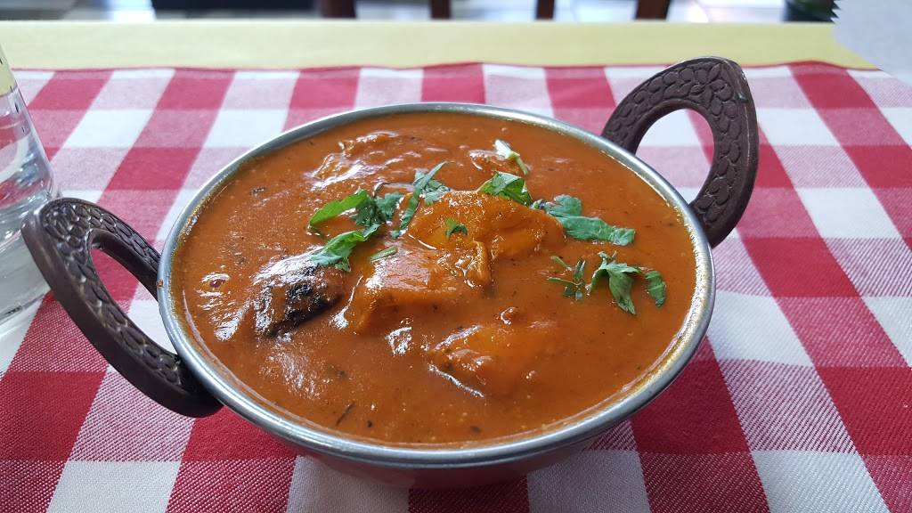 Hungry Bird | restaurant | 980 Morris Ave, Bronx, NY 10456, USA | 9178014900 OR +1 917-801-4900