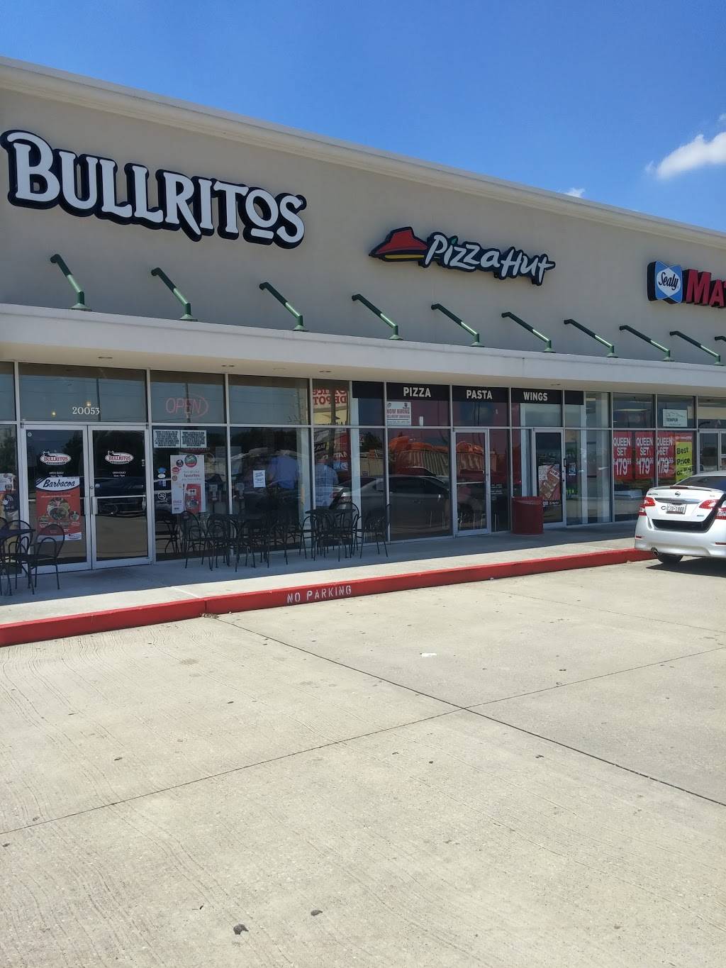 Bullritos- Spring | restaurant | 20053 I-45, Spring, TX 77388, USA | 2819070006 OR +1 281-907-0006