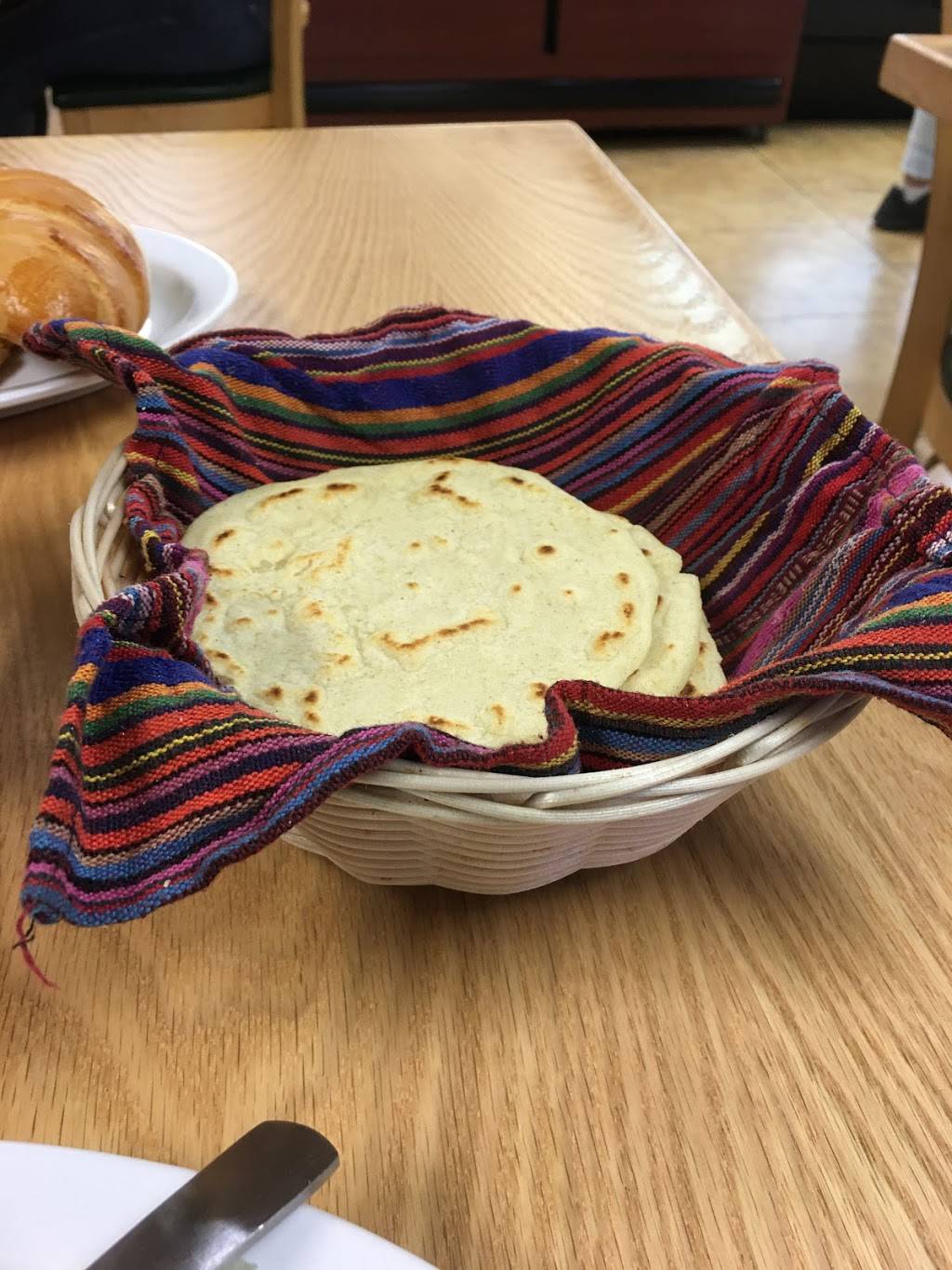 Guatemaya Restaurante, Panaderia y Tienda | restaurant | 340 W University Dr ste#32, Mesa, AZ 85201, USA | 4805974487 OR +1 480-597-4487