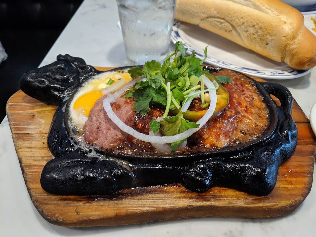 Saigon Chicken House | restaurant | 223 Adams St, Dorchester, MA 02122, USA | 6174368888 OR +1 617-436-8888