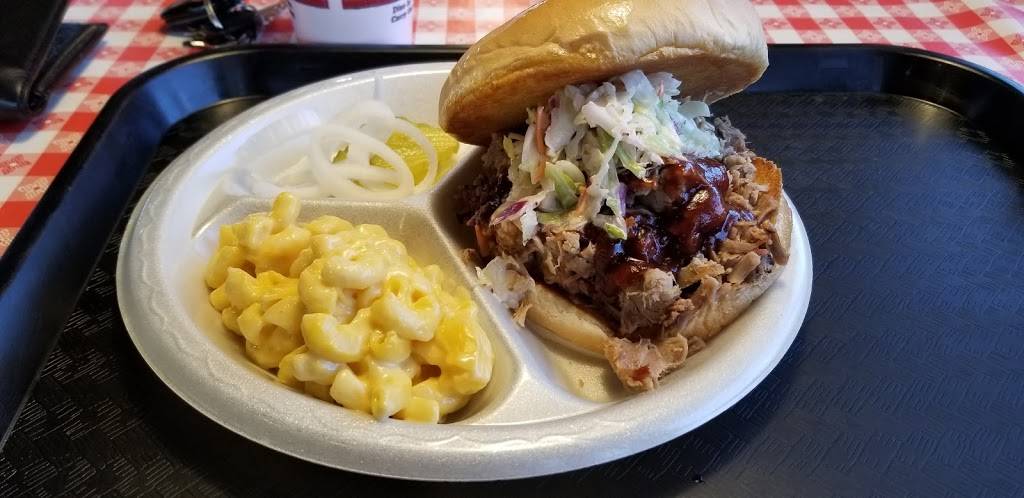 Hog Wild Pit-Bar-B-Q | restaurant | 4046 E Thomas Rd, Phoenix, AZ 85018, USA | 6023548194 OR +1 602-354-8194