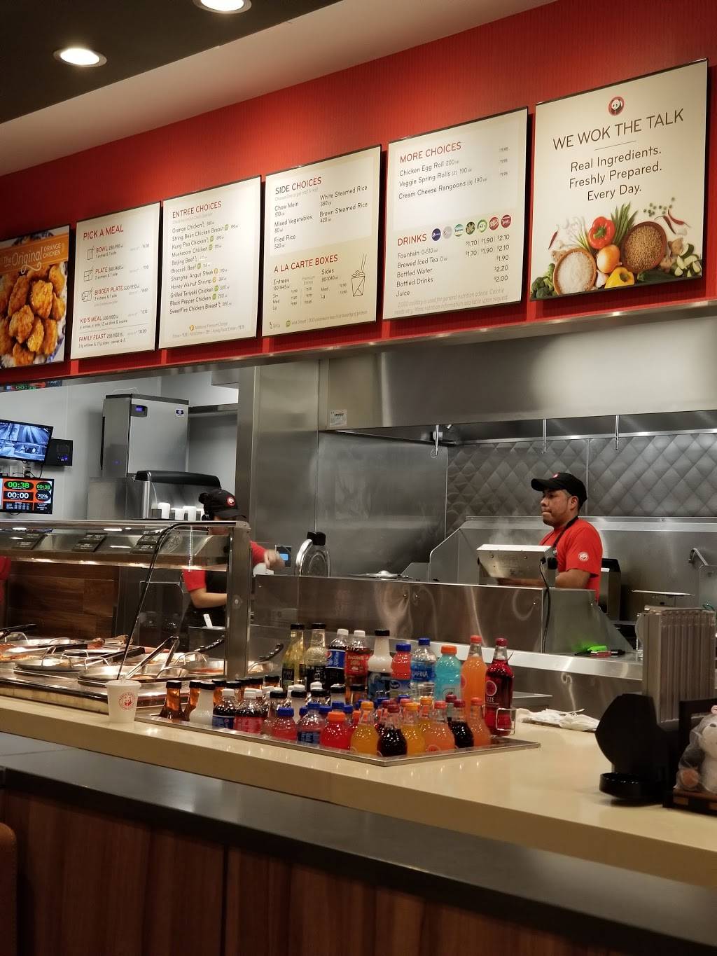 Panda Express | restaurant | 18190 W Bluemound Rd, Brookfield, WI 53045, USA | 2626419187 OR +1 262-641-9187