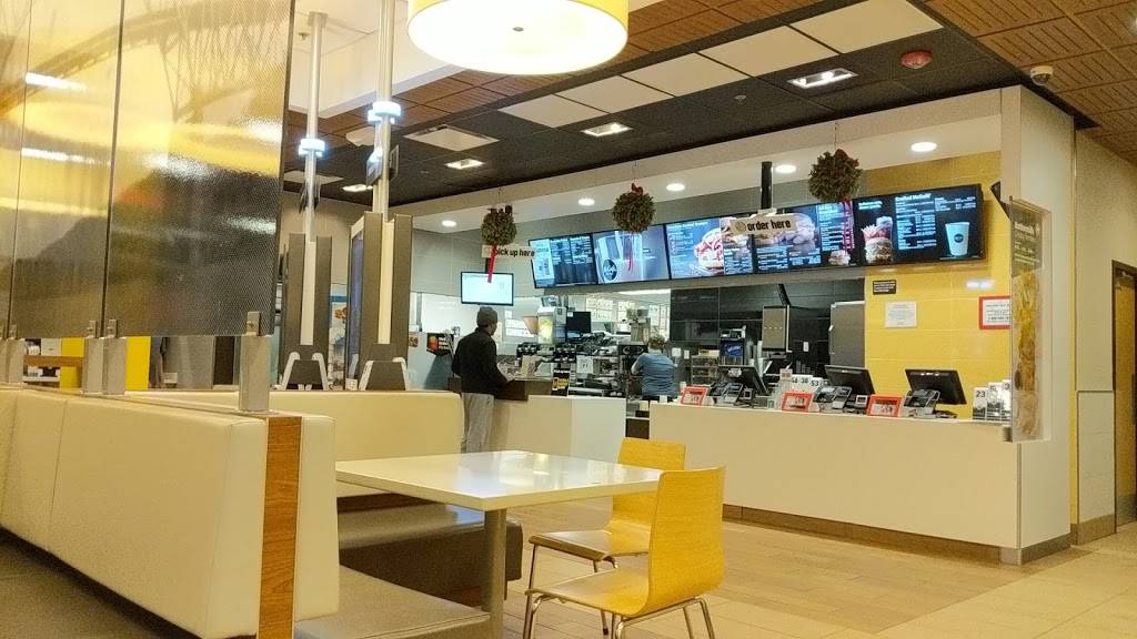 McDonalds | cafe | 15 Meetinghouse Ln, Sagamore Beach, MA 02562, USA | 5088885225 OR +1 508-888-5225