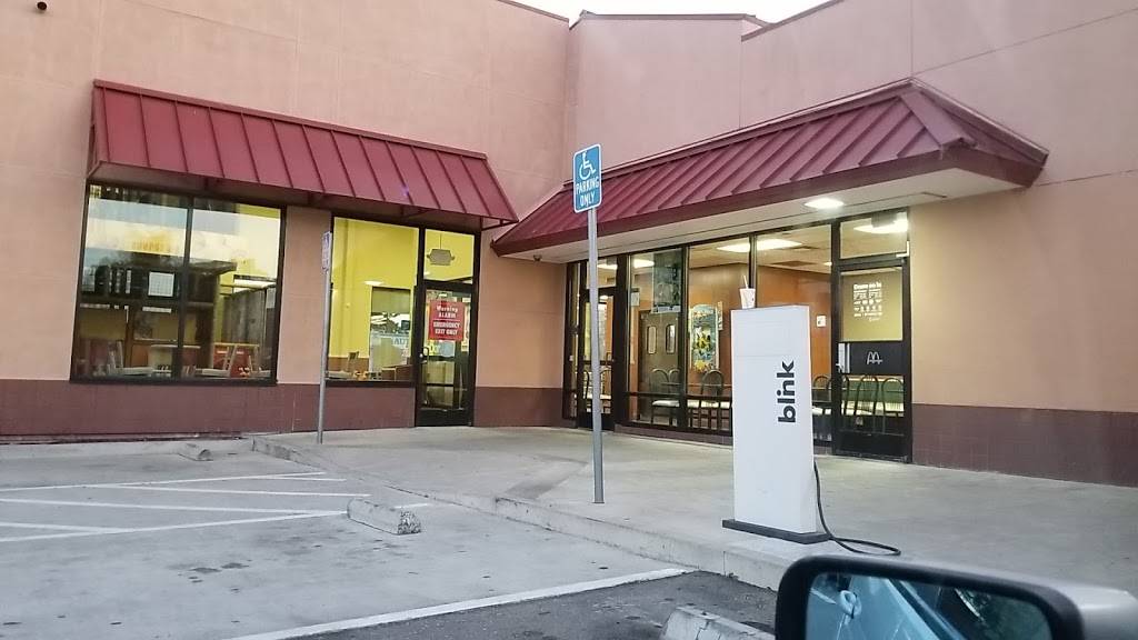 McDonalds | cafe | 2905 Grove Way, Castro Valley, CA 94546, USA | 5105381975 OR +1 510-538-1975