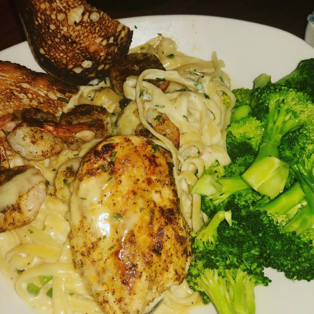 Outback Steakhouse | restaurant | 100 Southern Rd, Southern Pines, NC 28387, USA | 9106957000 OR +1 910-695-7000