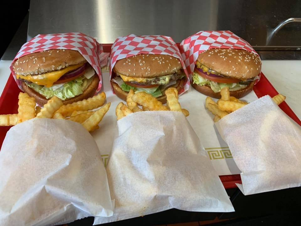 Adams Drive-In | restaurant | 617 E 7th St, Hanford, CA 93230, USA | 5595820500 OR +1 559-582-0500