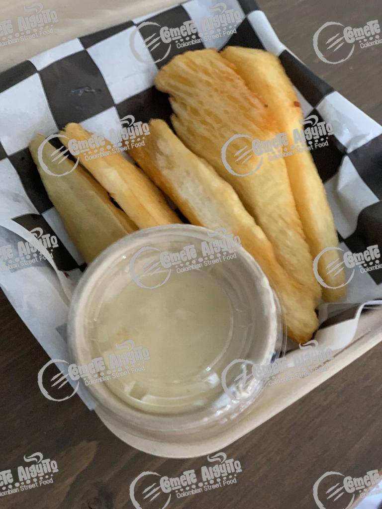 Comete Alguito Colombian Street Food | restaurant | 100 W Water St, Richmond, KY 40475, USA | 8593824946 OR +1 859-382-4946