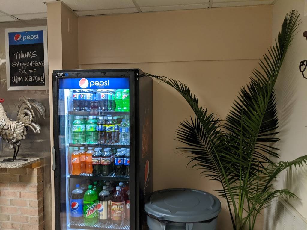 Red Rooster Pizzaria | restaurant | 2 Neil Rd, Shippensburg, PA 17257, USA | 7173007105 OR +1 717-300-7105