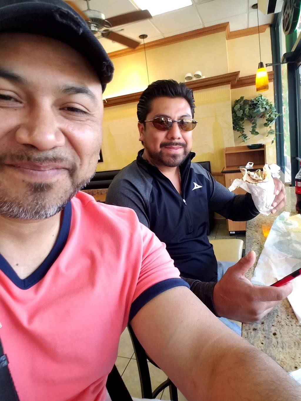 Subway Restaurants | restaurant | 7555 N Paulina St, Chicago, IL 60626, USA | 7732740074 OR +1 773-274-0074