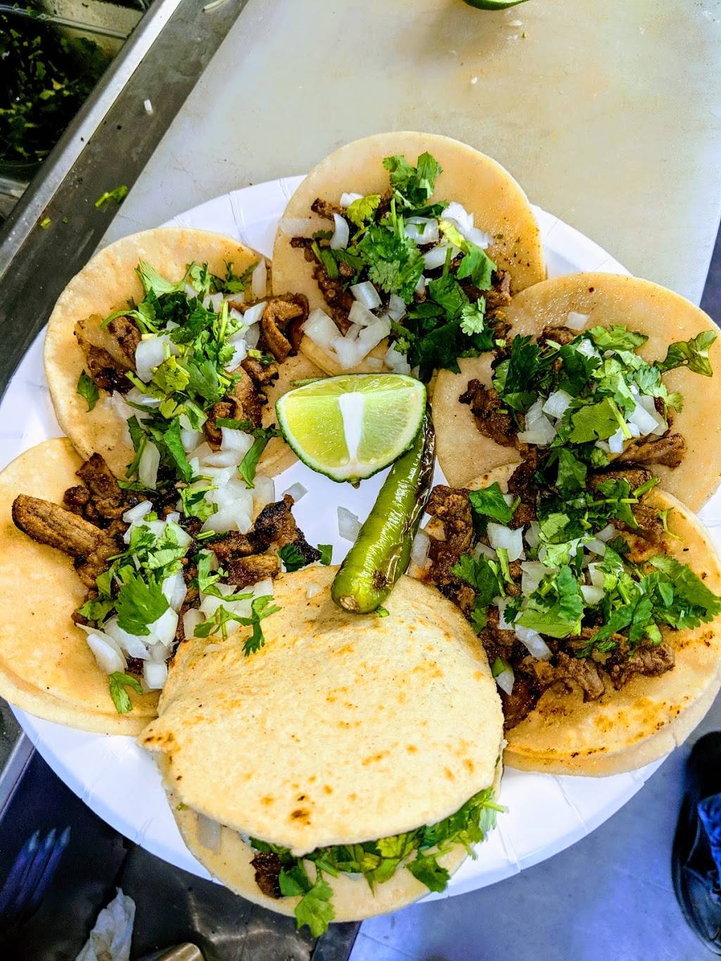 Un taco mas | restaurant | 30 N Interstate Hwy 35, Austin, TX 78701, USA | 5126633464 OR +1 512-663-3464