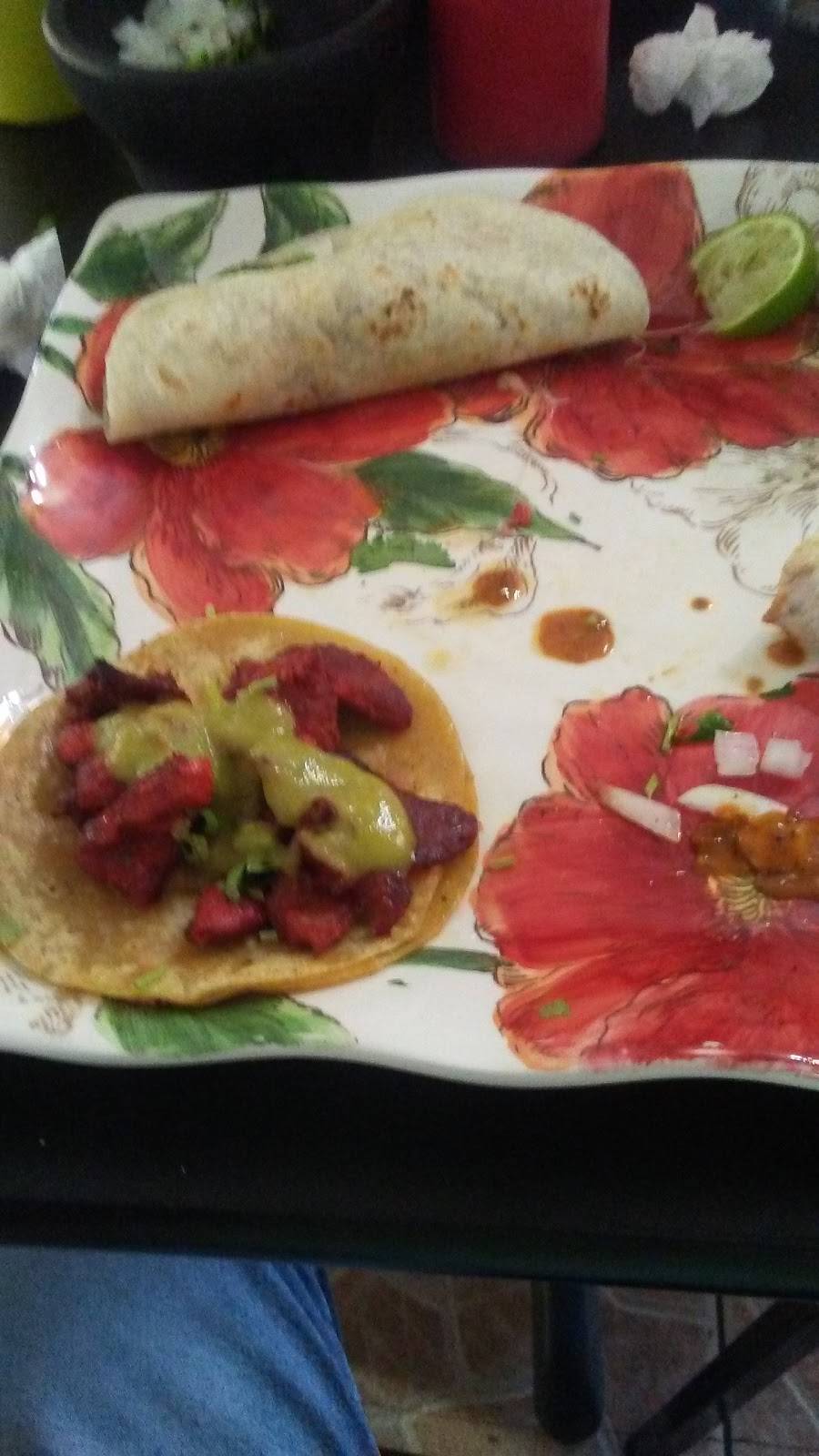 Amigas Fast Food | restaurant | 7048 Military Pkwy, Dallas, TX 75227, USA | 2143818809 OR +1 214-381-8809