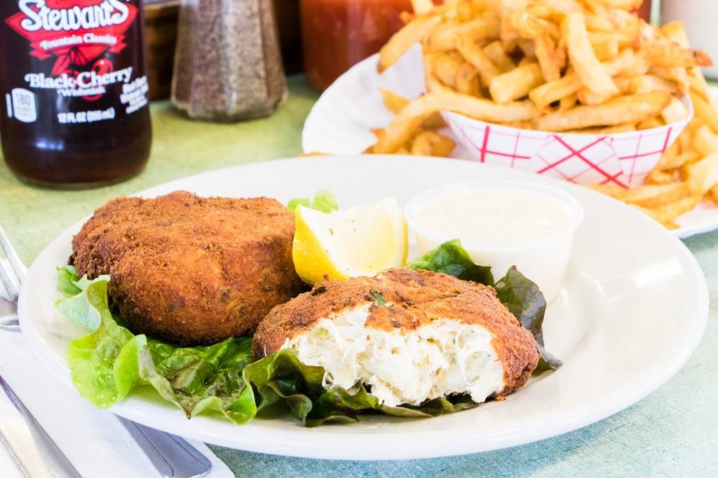 Bigelows New England Fried Clams | restaurant | 79 N Long Beach Rd, Rockville Centre, NY 11570, USA | 5166783878 OR +1 516-678-3878