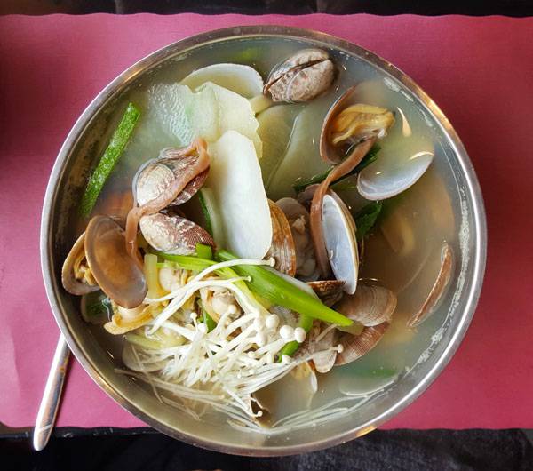 Halmae Noodle 할매칼국수 | restaurant | 413 Broad Ave, Palisades Park, NJ 07650, USA | 2014828333 OR +1 201-482-8333