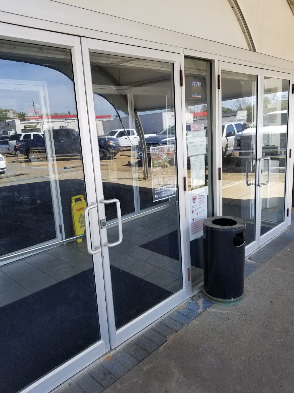 Patsys Big Top Restaurant | restaurant | 2055 Old Natchitoches Rd, West Monroe, LA 71292, USA | 3183409320 OR +1 318-340-9320