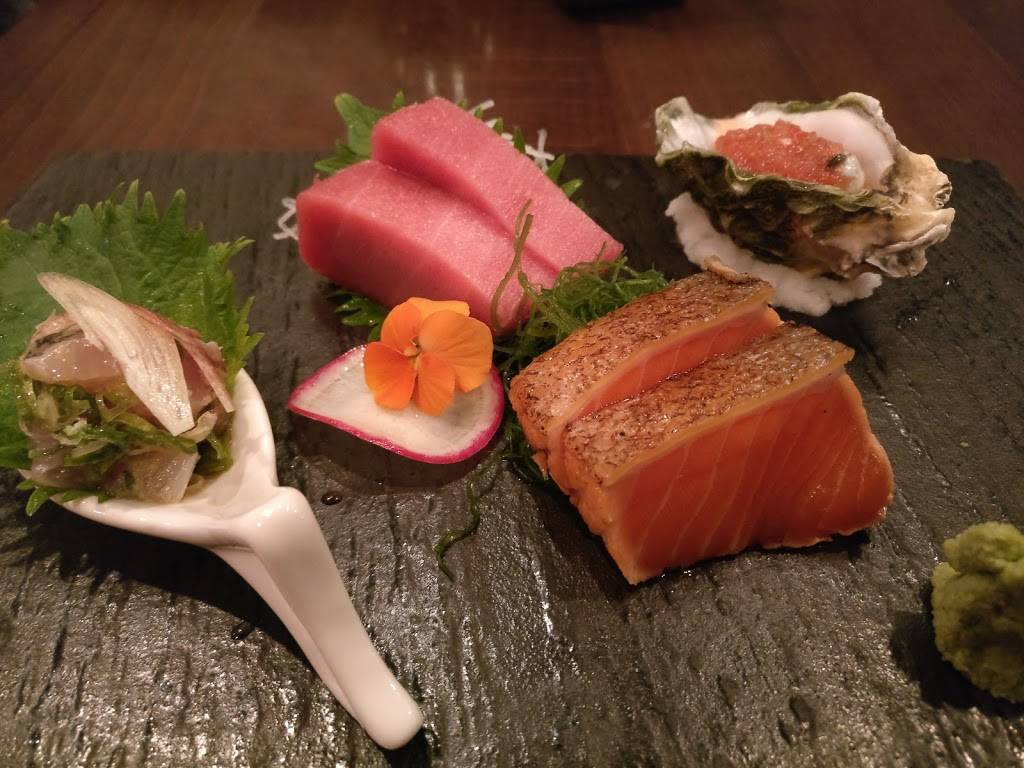 Sushi Seki Chelsea | restaurant | 208 W 23rd St, New York, NY 10011, USA | 2122555988 OR +1 212-255-5988